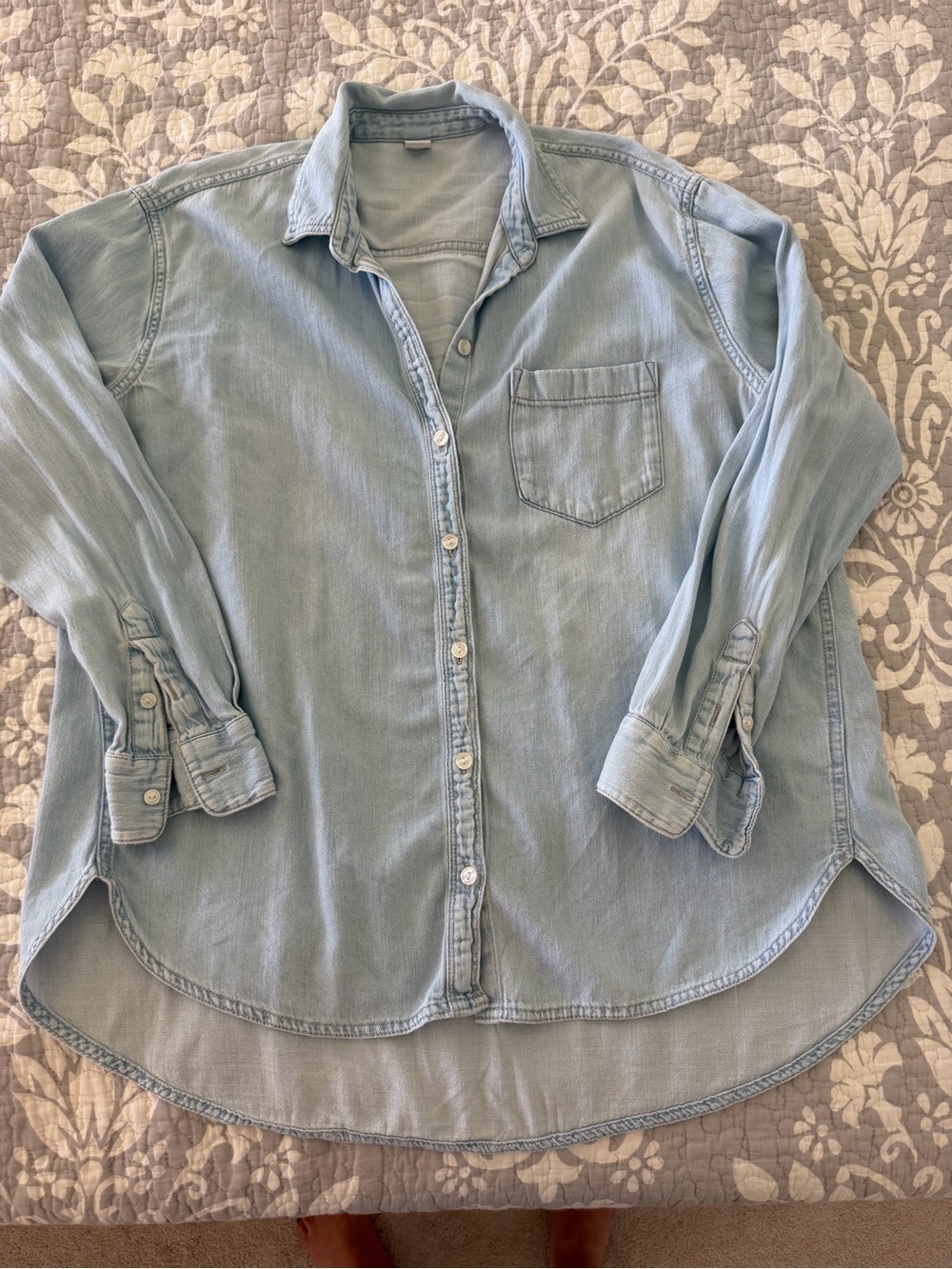Old Navy Light Blue Chambray Button-Down Shirt